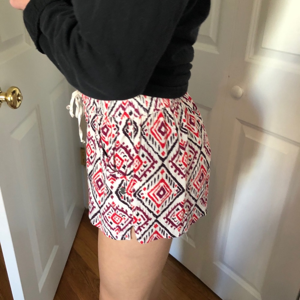 Patterned flowy, soft shorts. - Picture 2 of 2